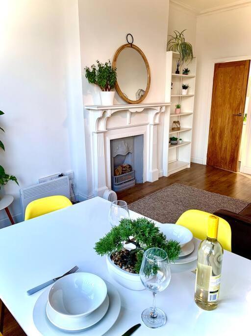 בלקפול Beautiful Space Stylish And Modern! Perfect Location מראה חיצוני תמונה